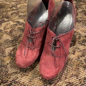 Women's Burgundy Suede Lace-Up Shoes